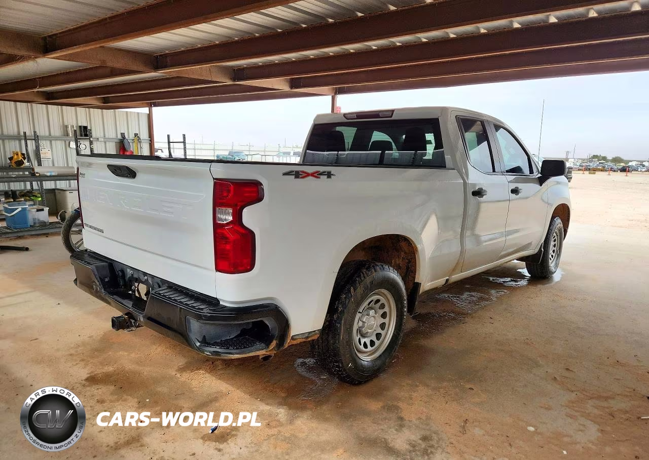2023 Chevrolet Silverado K1500 VIN:1GCRDAED5PZ139589 - 3