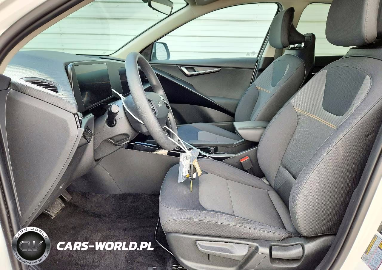 2026 Kia Niro Lx VIN:KNDCP3LE1T5330481 - 7