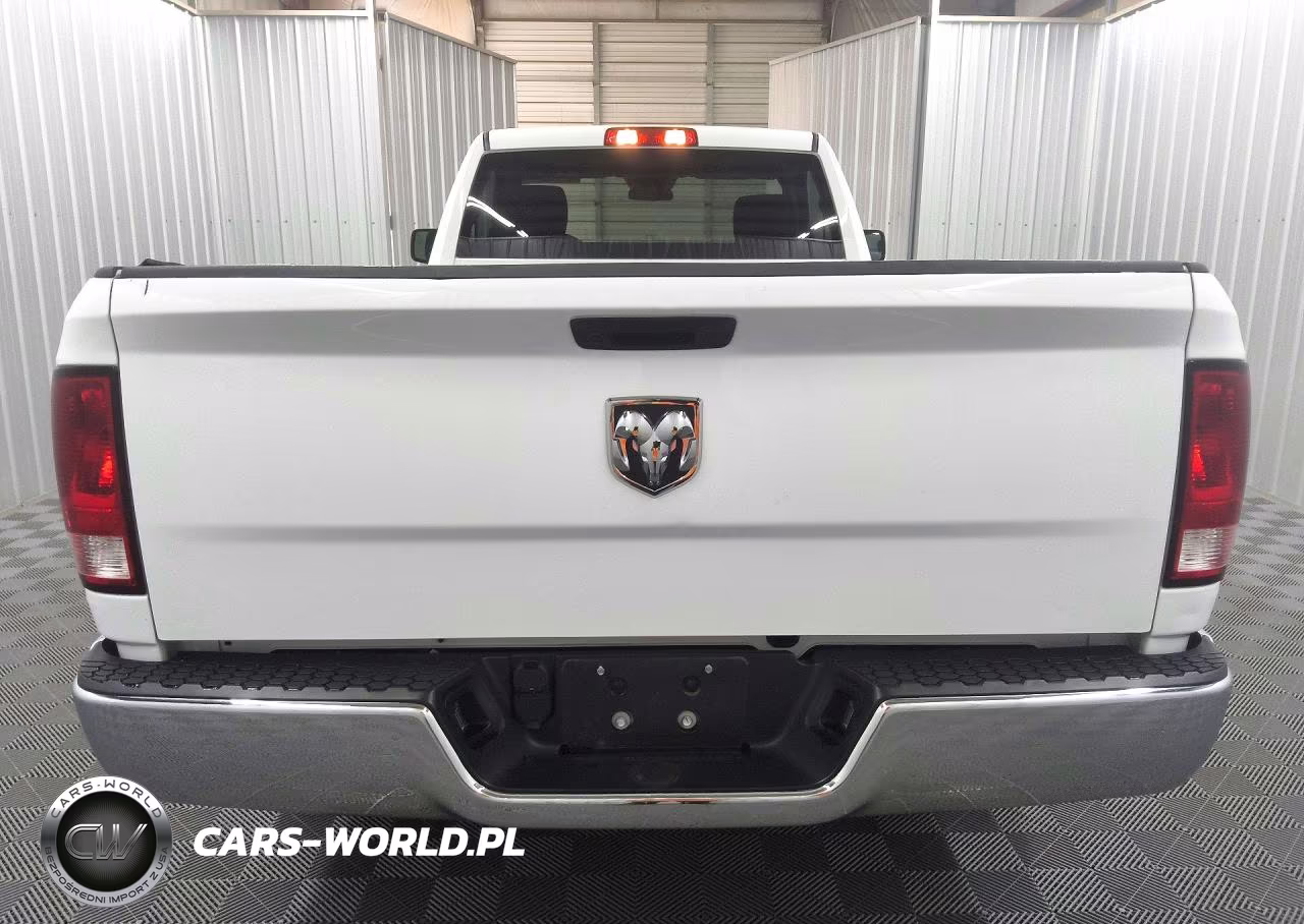 2022 Ram 1500 Classic Tradesman VIN:3C6JR6DT2NG329911 - 6