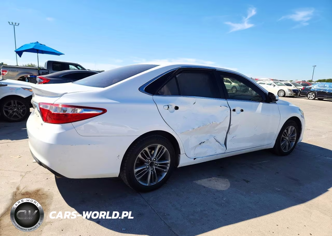 2016 Toyota Camry Se VIN:4T1BF1FK6GU249195 - 3