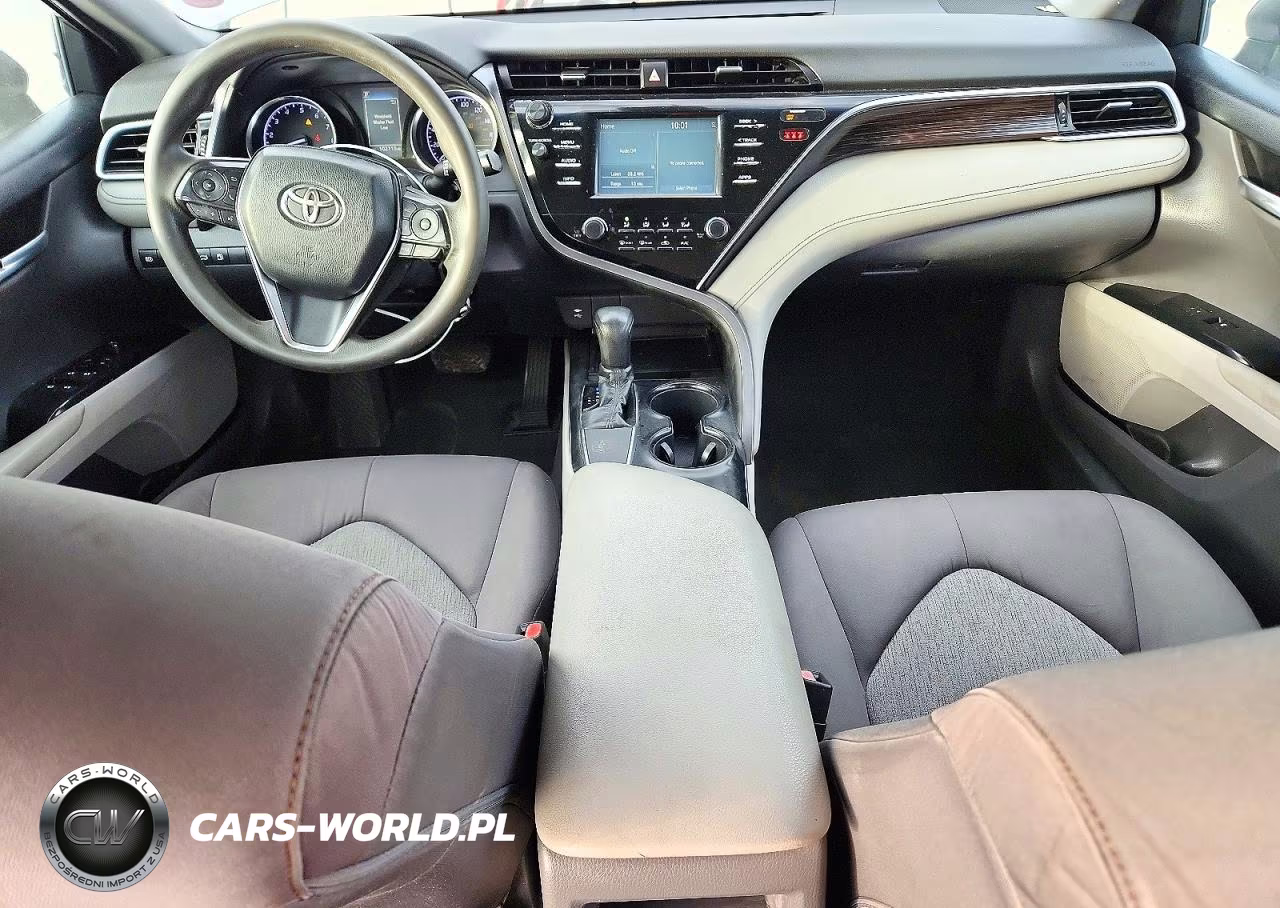 2018 Toyota Camry L VIN:4T1B11HK9JU070751 - 8