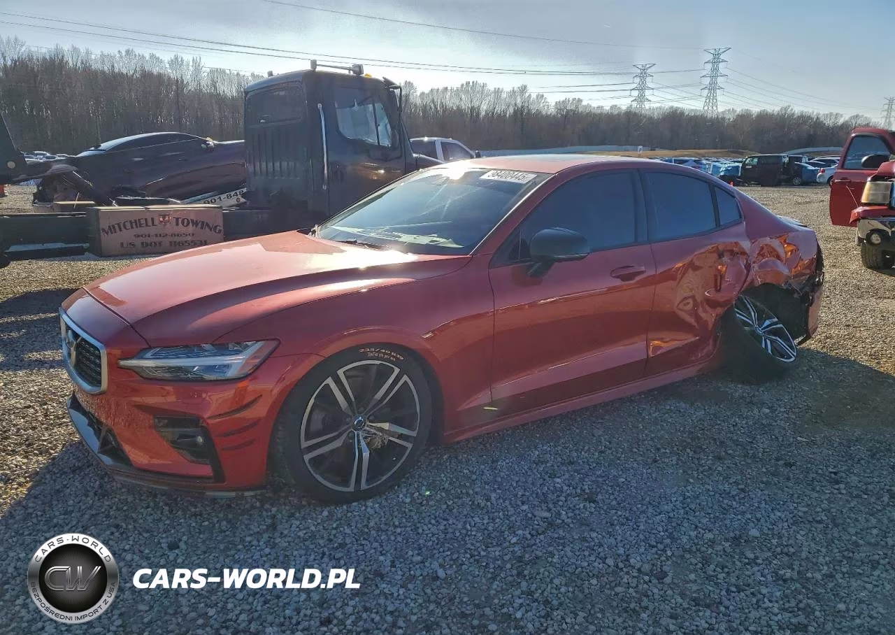 2019 Volvo S60 T6 R-Design