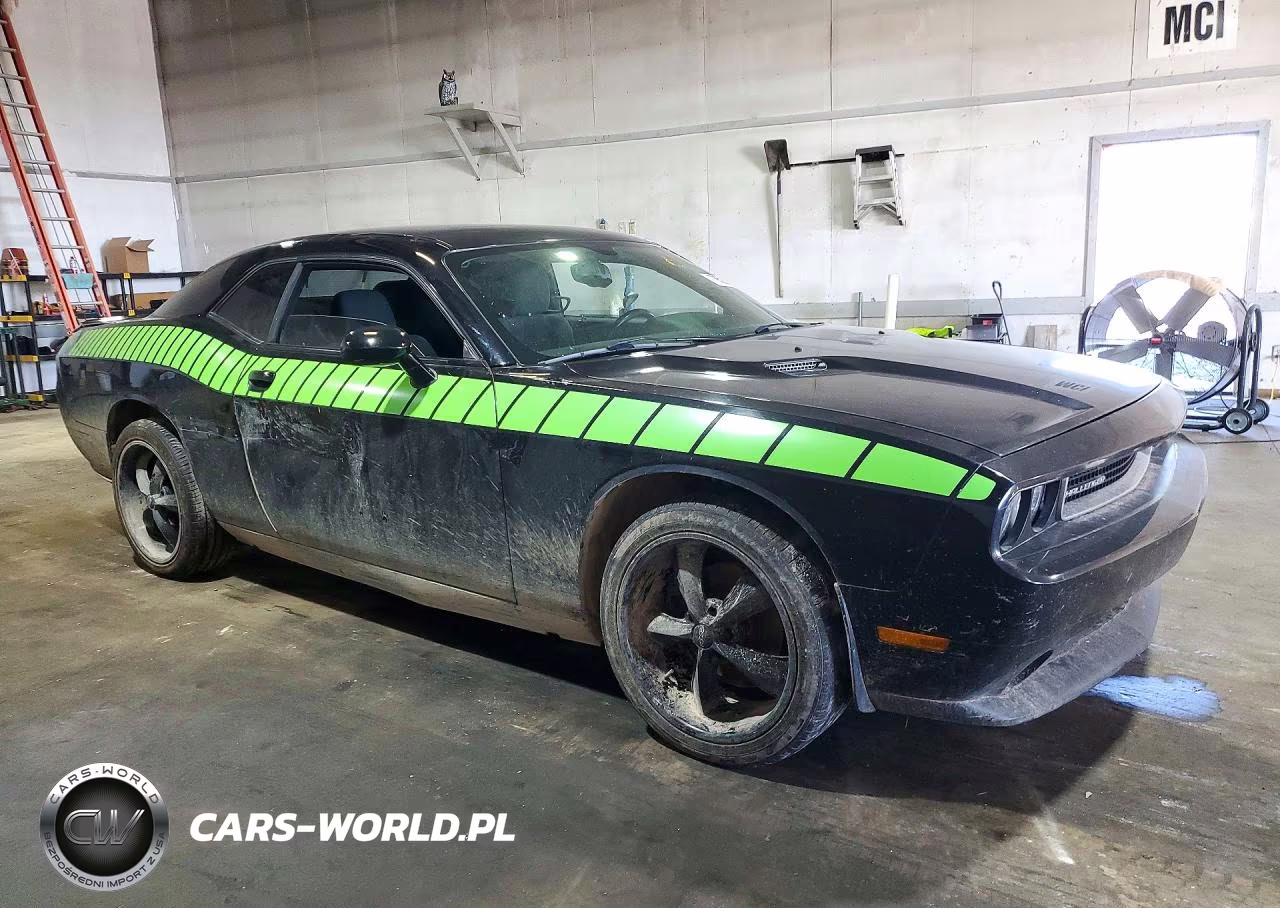 2012 Dodge Challenger Srt 392 VIN:2C3CDYAG5CH176610 - 4