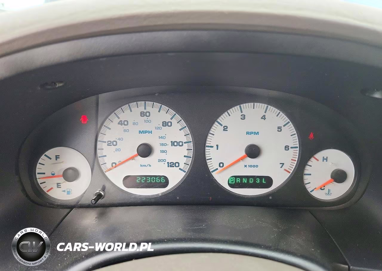 2002 Dodge Caravan Sport VIN:1B4GP453X2B585551 - 9