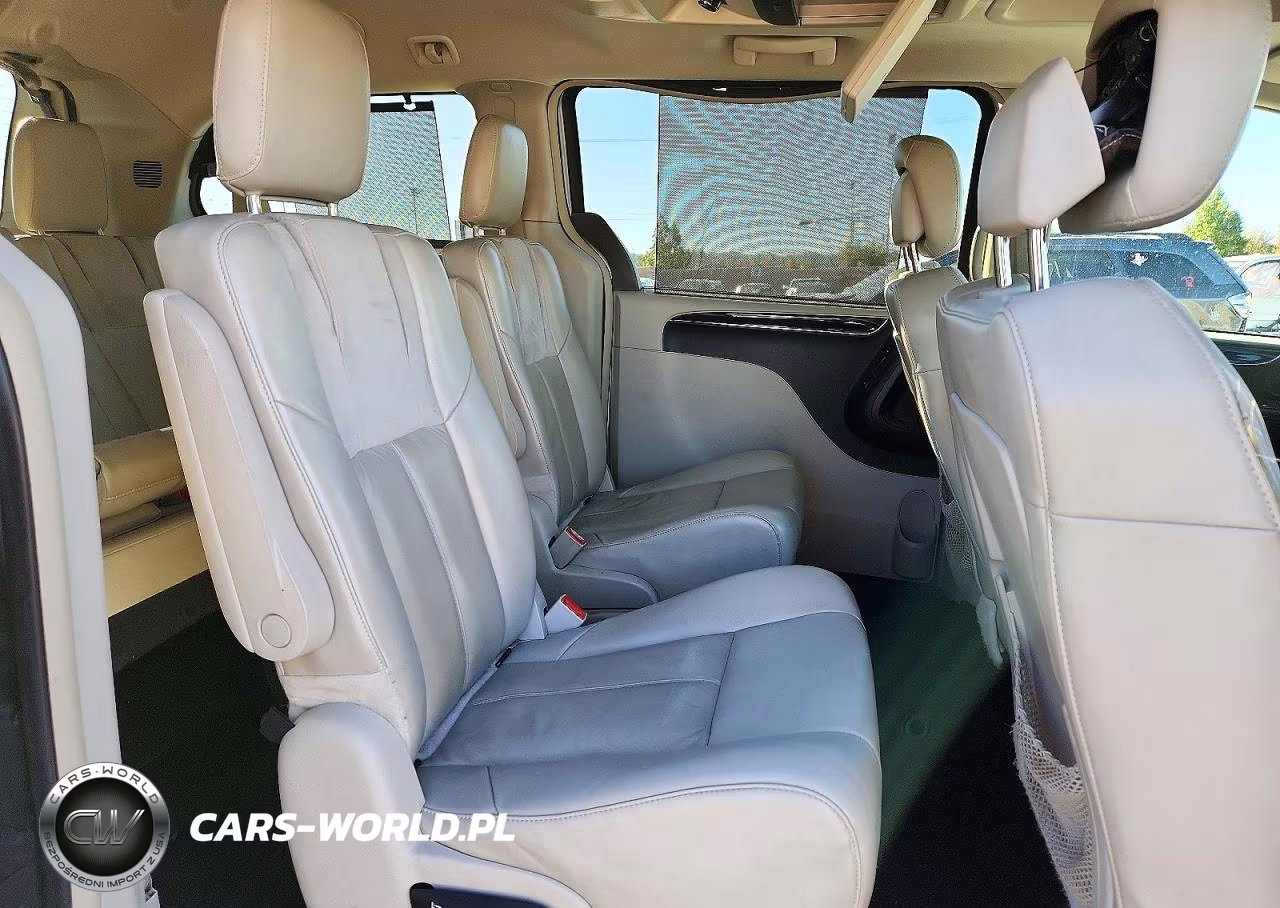 2014 Chrysler Town & Country Limited VIN:2C4RC1GG1ER178102 - 11