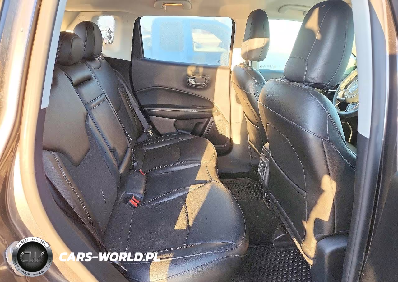 2019 Jeep Compass VIN:3C4NJDBBXKT641929 - 10