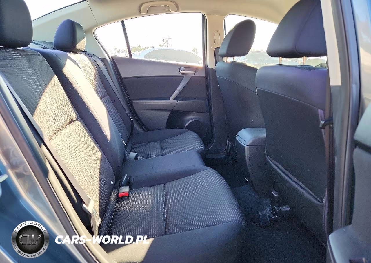 2012 Mazda Mazda3 I Touring 4D VIN:JM1BL1UF1C1630547 - 10