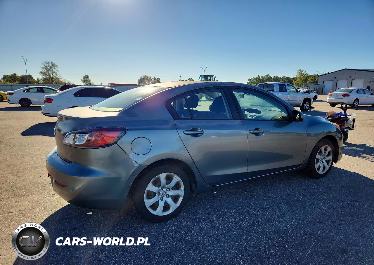 2012 Mazda Mazda3 I Touring 4D VIN:JM1BL1UF1C1630547 - 3