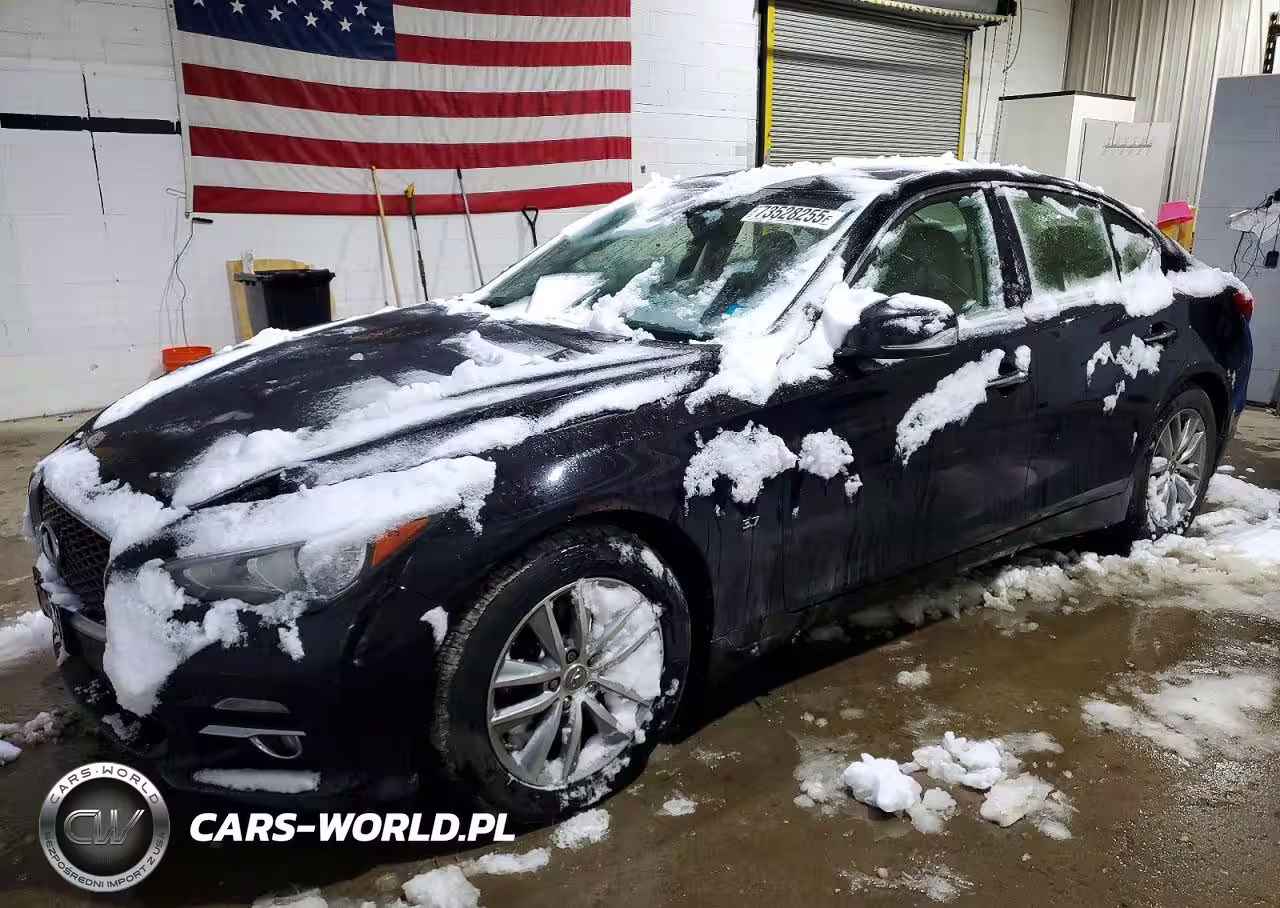 2015 Infiniti Q50 Base