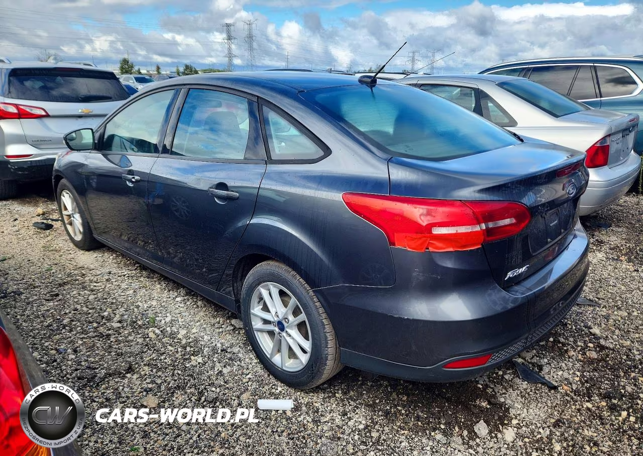 2017 Ford Focus Se VIN:1FADP3F22HL280334 - 2