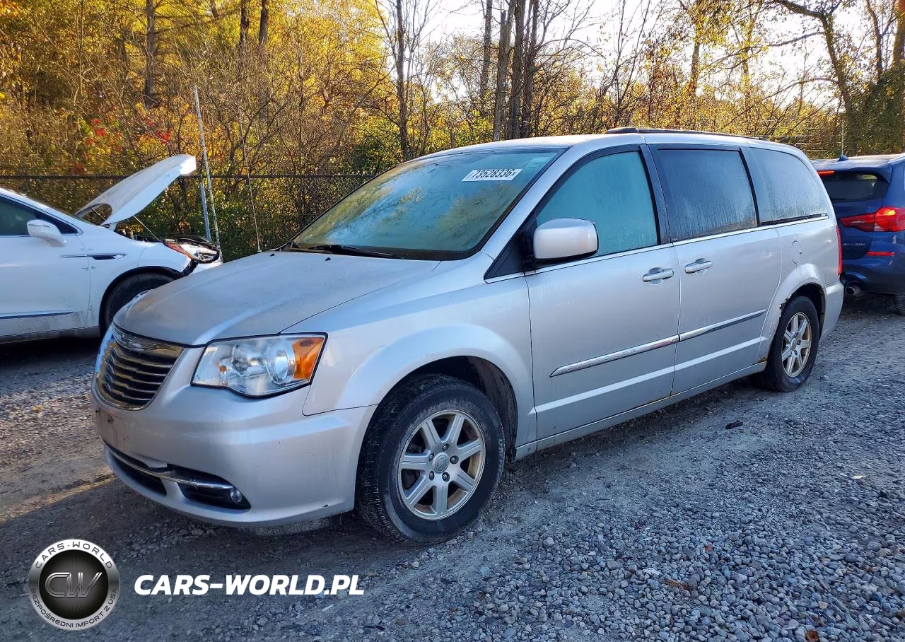 2011 Chrysler Town & Country Touring