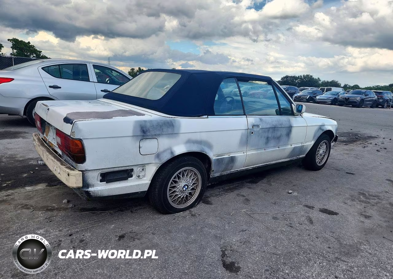 1991 BMW 325 Ic Automatic VIN:WBABB2314MEC26344 - 3