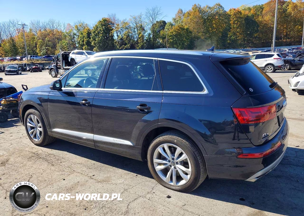 2017 Audi Q7 Premium Plus VIN:WA1LHAF78HD051003 - 2
