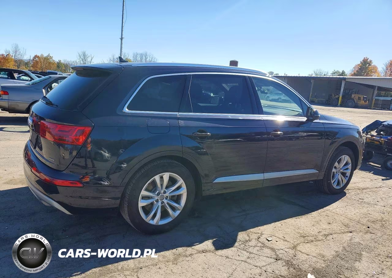 2017 Audi Q7 Premium Plus VIN:WA1LHAF78HD051003 - 3