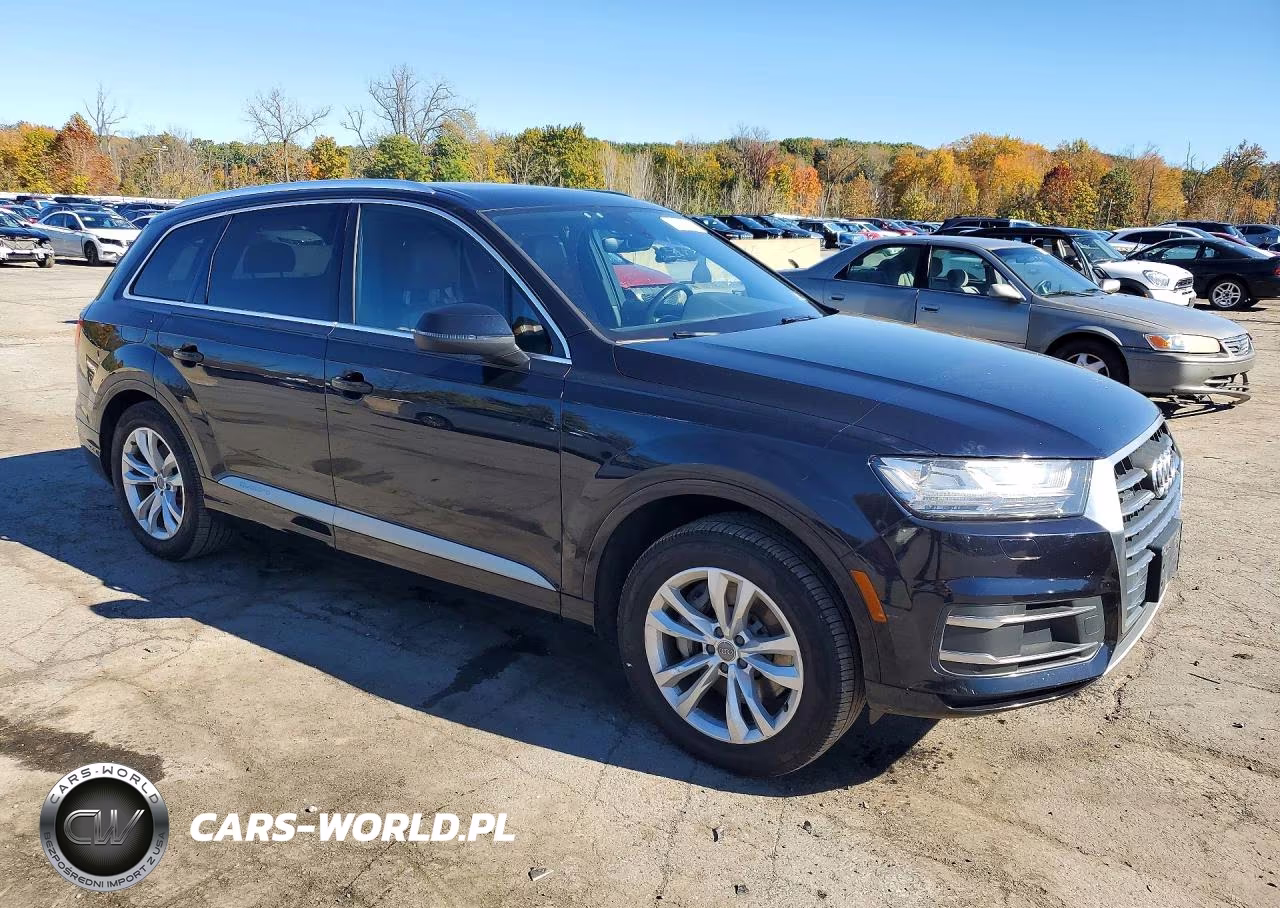 2017 Audi Q7 Premium Plus VIN:WA1LHAF78HD051003 - 4