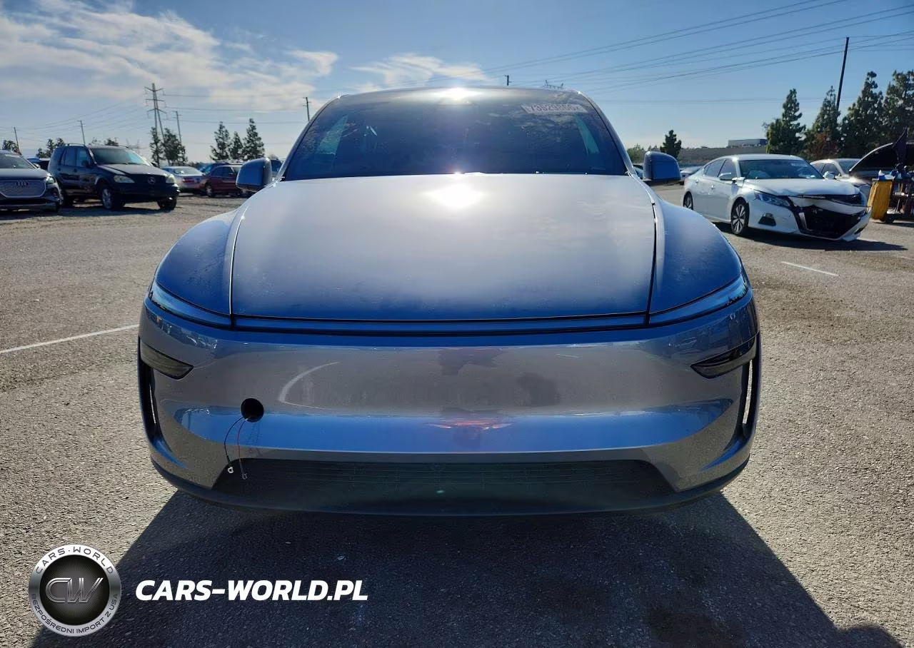 2026 Tesla Model Y VIN:7SAYGDEEXTF703379 - 5