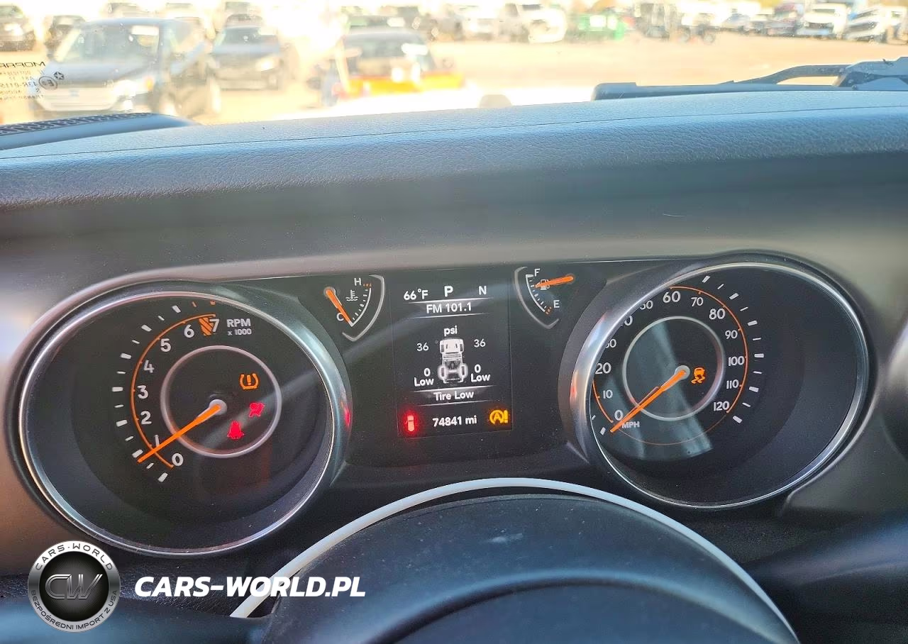 2018 Jeep Wrangler Unlimited Sport VIN:1C4HJXDGXJW292786 - 9
