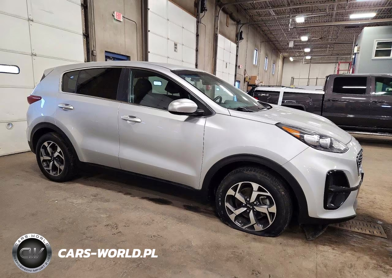2021 Kia Sportage Lx VIN:KNDPM3AC4M7918697 - 4
