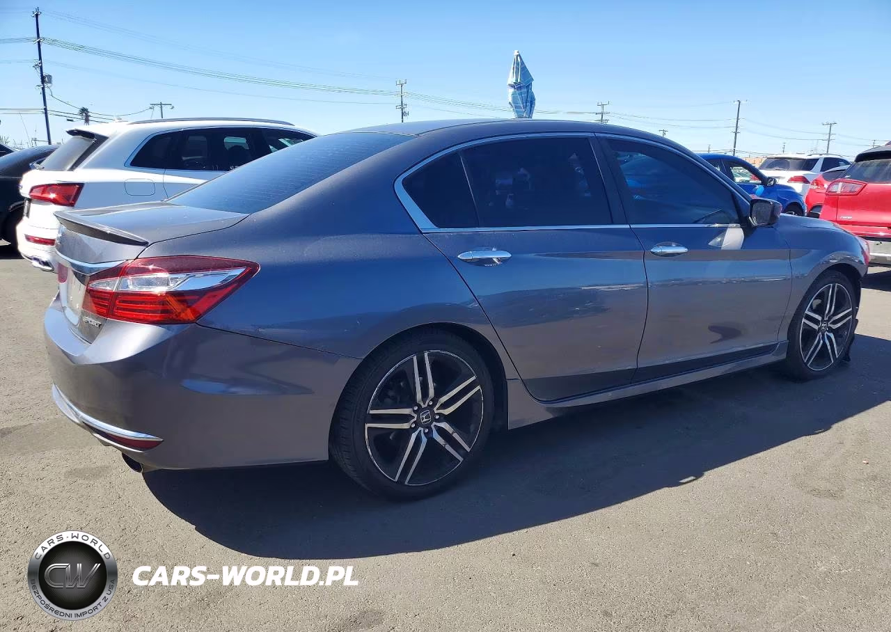 2017 Honda Accord Sport VIN:1HGCR2F54HA115547 - 3