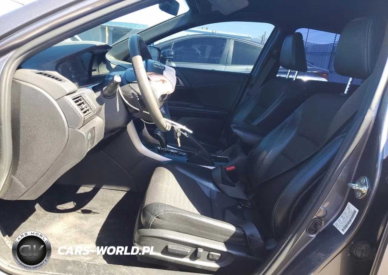 2017 Honda Accord Sport VIN:1HGCR2F54HA115547 - 7