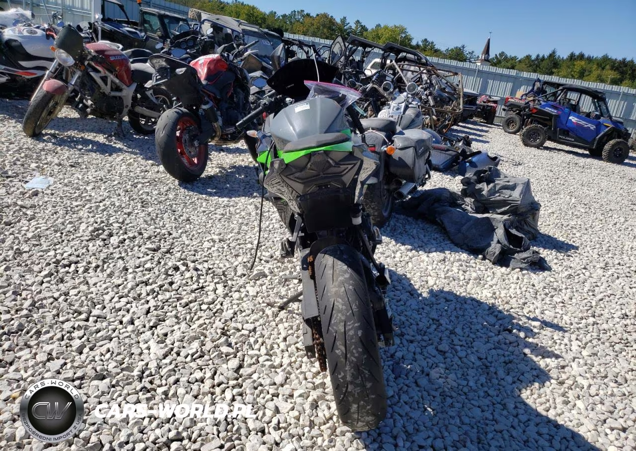 2019 Kawasaki Ex400 VIN:JKAEXKG1XKDA32460 - 4