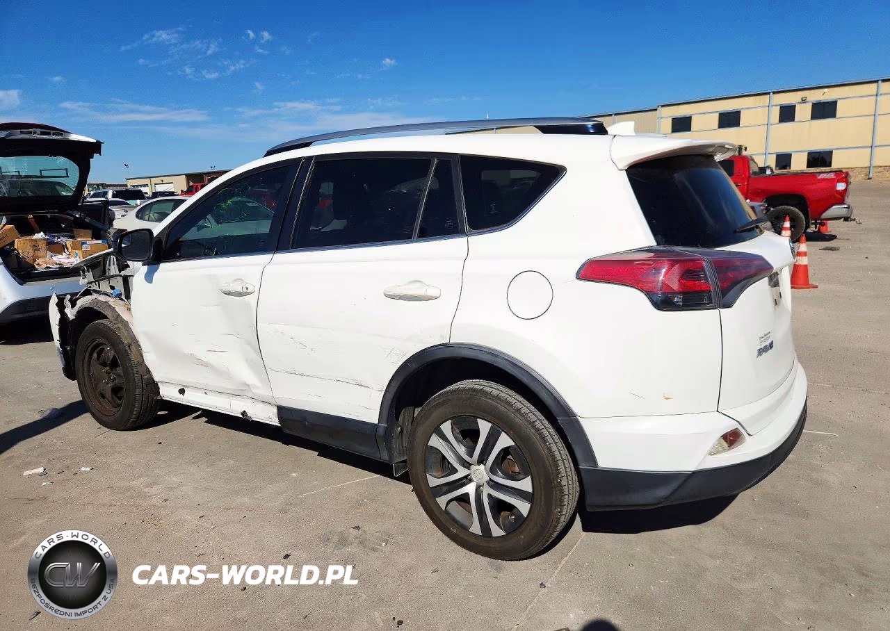 2018 Toyota Rav4 Le VIN:JTMZFREV7JJ752403 - 2