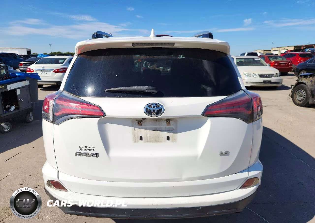 2018 Toyota Rav4 Le VIN:JTMZFREV7JJ752403 - 6
