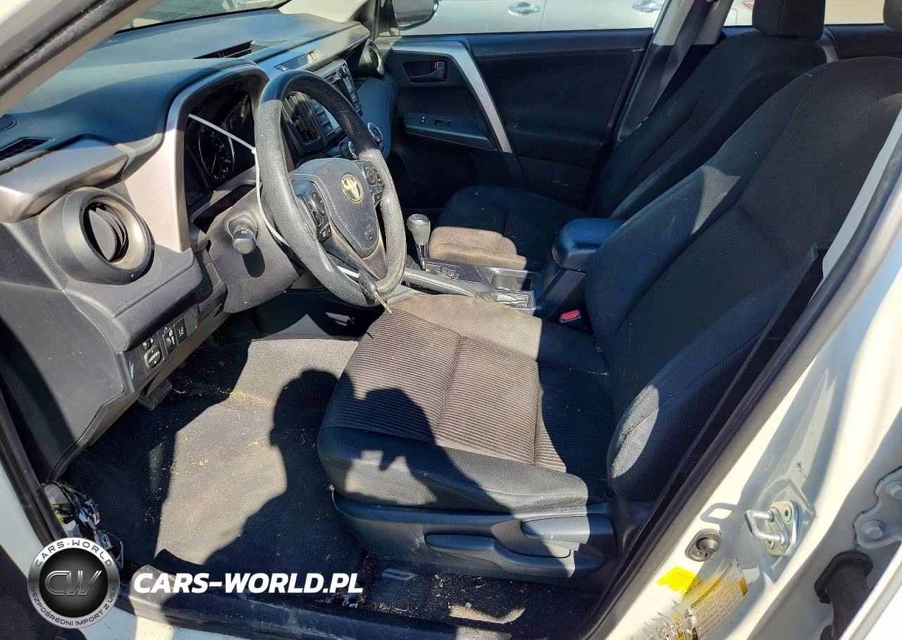 2018 Toyota Rav4 Le VIN:JTMZFREV7JJ752403 - 7