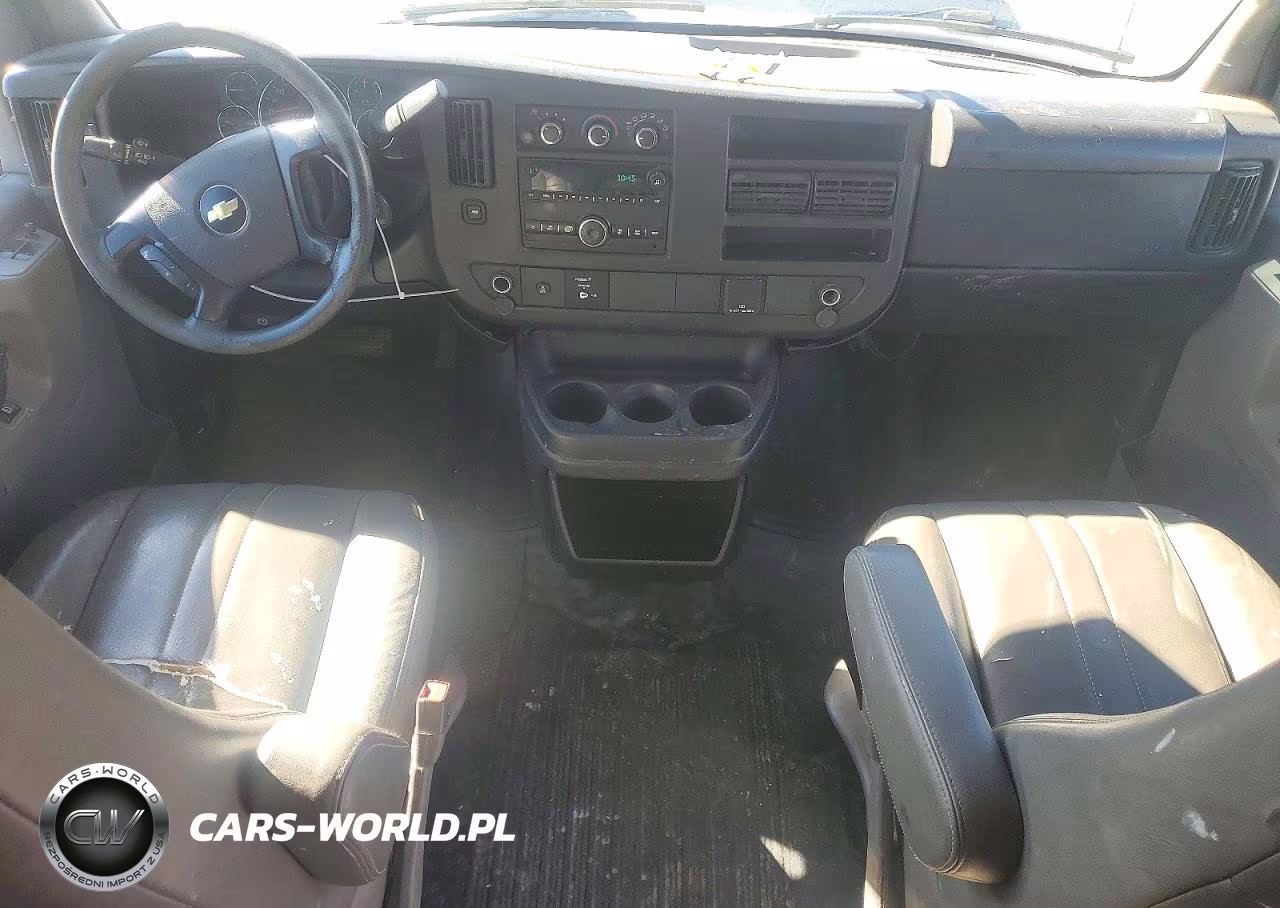 2015 Chevrolet Express G2500 VIN:1GCWGFCFXF1285091 - 8
