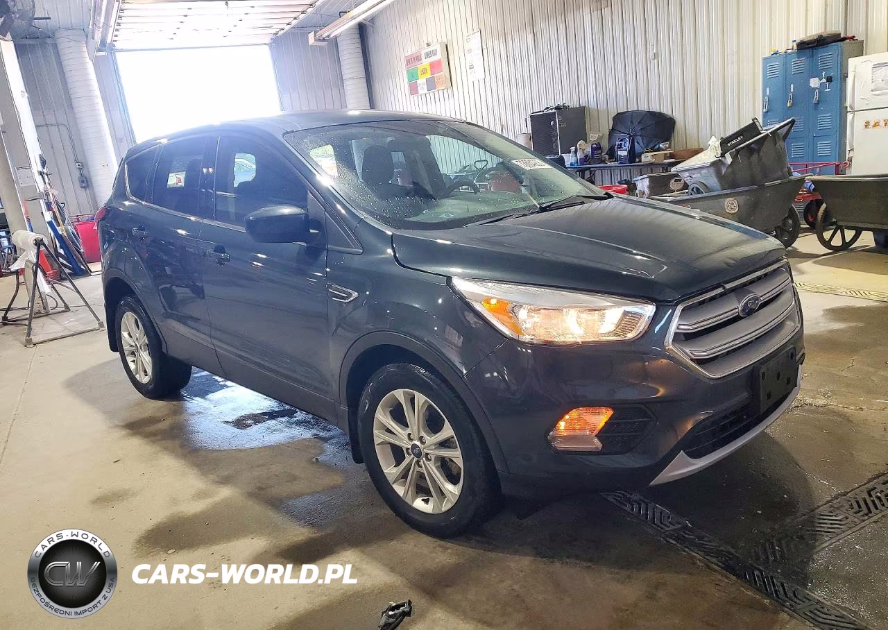 2019 Ford Escape Se VIN:1FMCU9GDXKUA38082 - 4