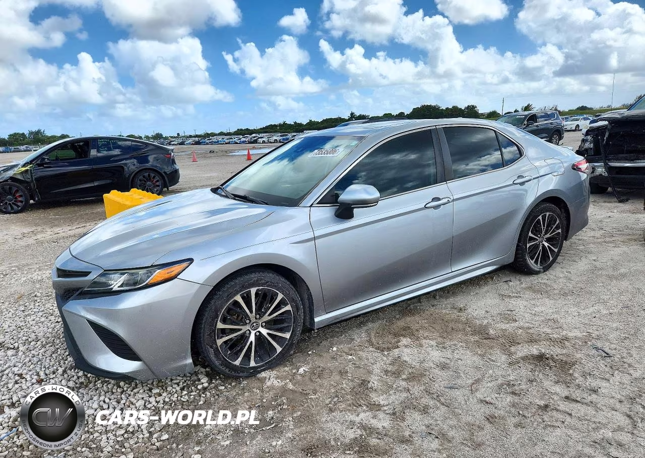 2019 Toyota Camry Se VIN:4T1B11HK1KU735823 - 1