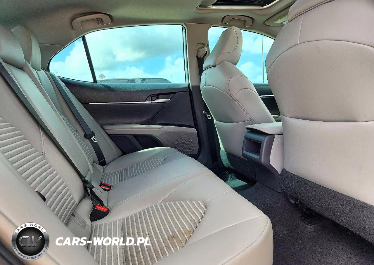 2019 Toyota Camry Se VIN:4T1B11HK1KU735823 - 10