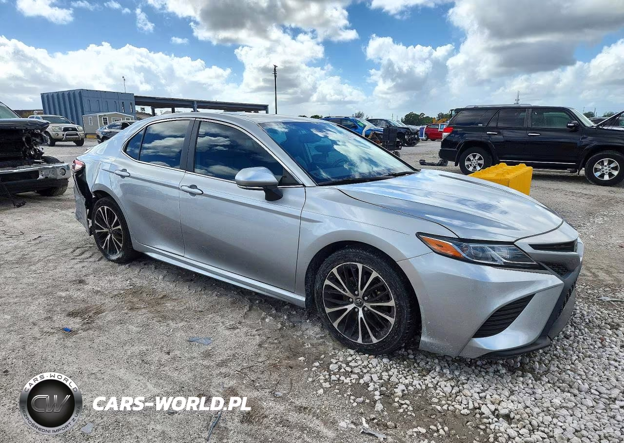 2019 Toyota Camry Se VIN:4T1B11HK1KU735823 - 4