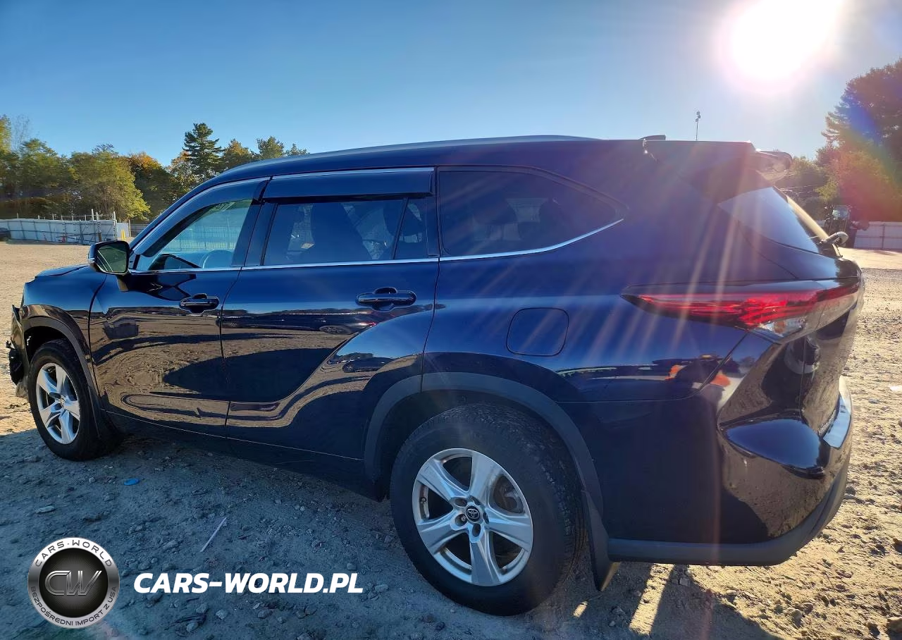 2022 Toyota Highlander Xle VIN:5TDGZRBH5NS575985 - 2
