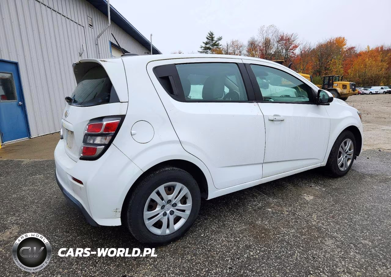 2020 Chevrolet Sonic VIN:1G1JG6SB1L4113205 - 3