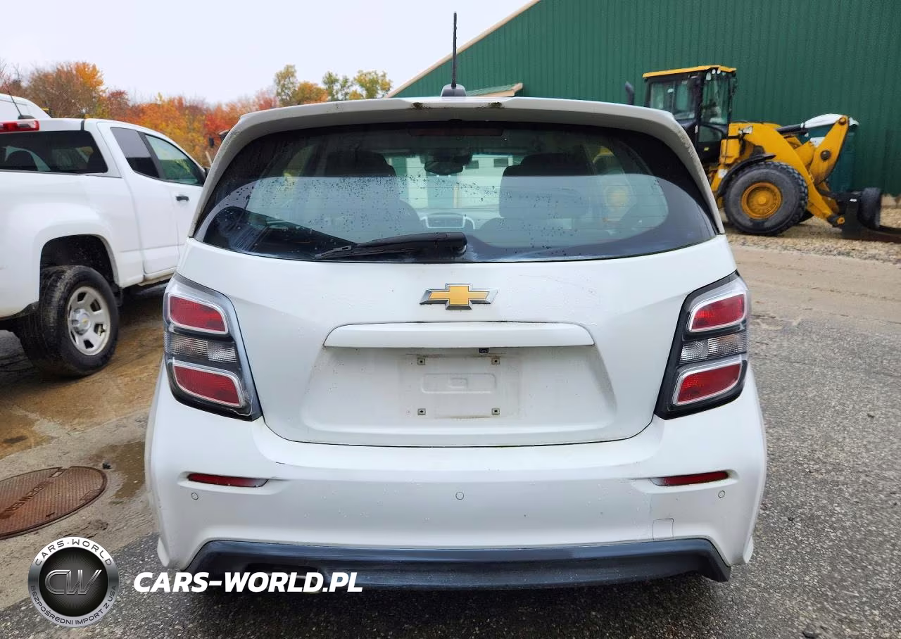 2020 Chevrolet Sonic VIN:1G1JG6SB1L4113205 - 6