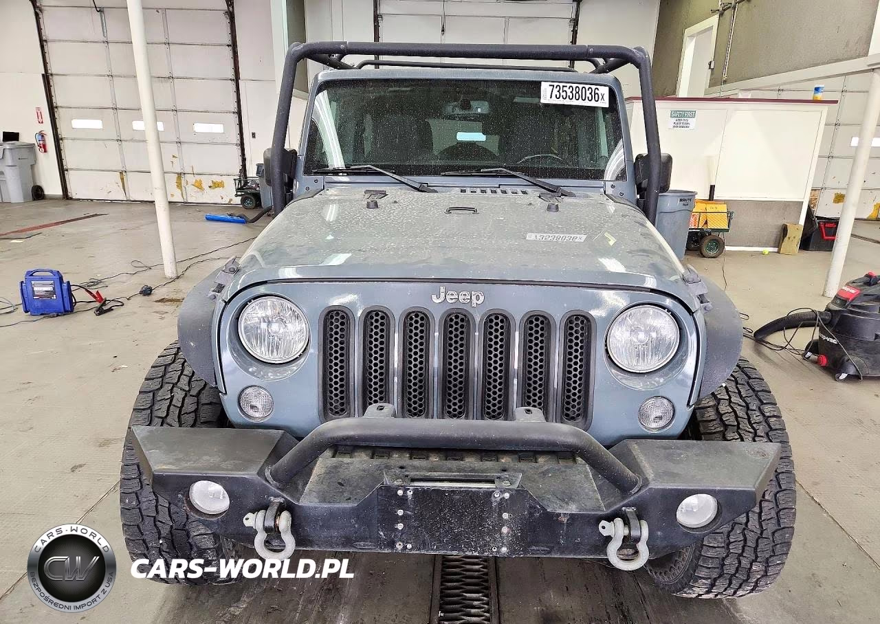 2014 Jeep Wrangler Unlimited Sport VIN:1C4BJWDG1EL158563 - 5
