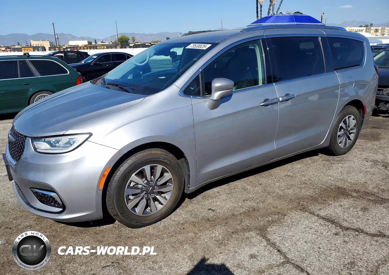 2021 Chrysler Pacifica Touring L