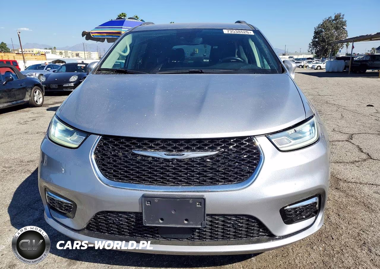 2021 Chrysler Pacifica Touring L VIN:2C4RC1BG0MR539888 - 5