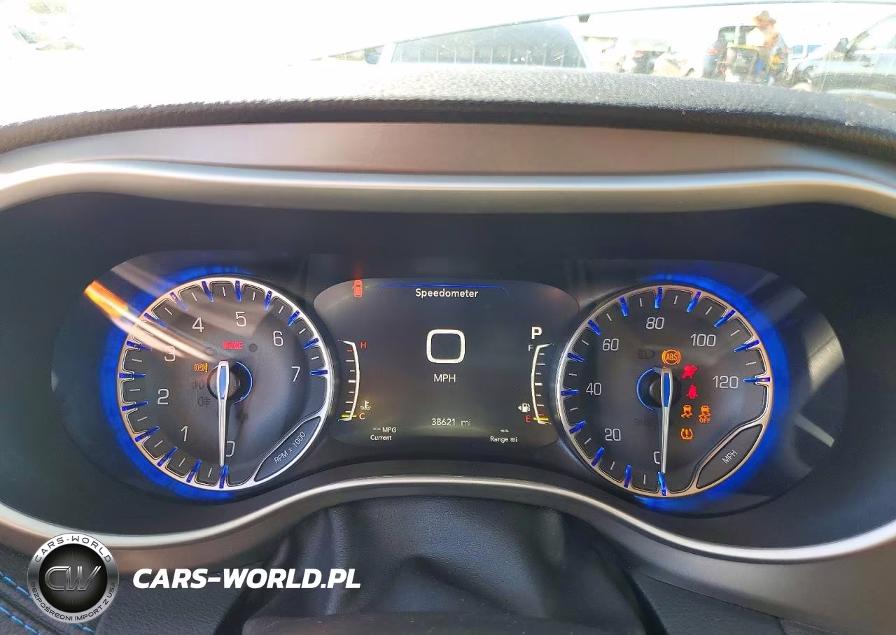 2021 Chrysler Pacifica Touring L VIN:2C4RC1BG0MR539888 - 9