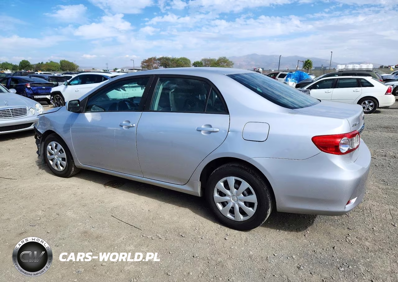 2011 Toyota Corolla Le VIN:2T1BU4EE9BC569222 - 2