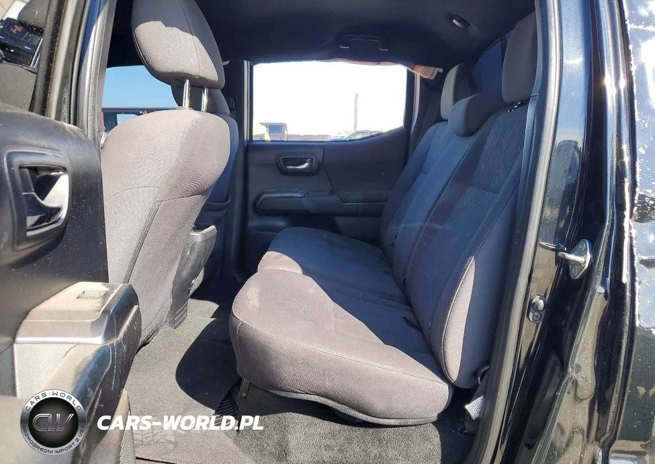 2018 Toyota Tacoma Double Cab VIN:5TFCZ5AN2JX129375 - 10