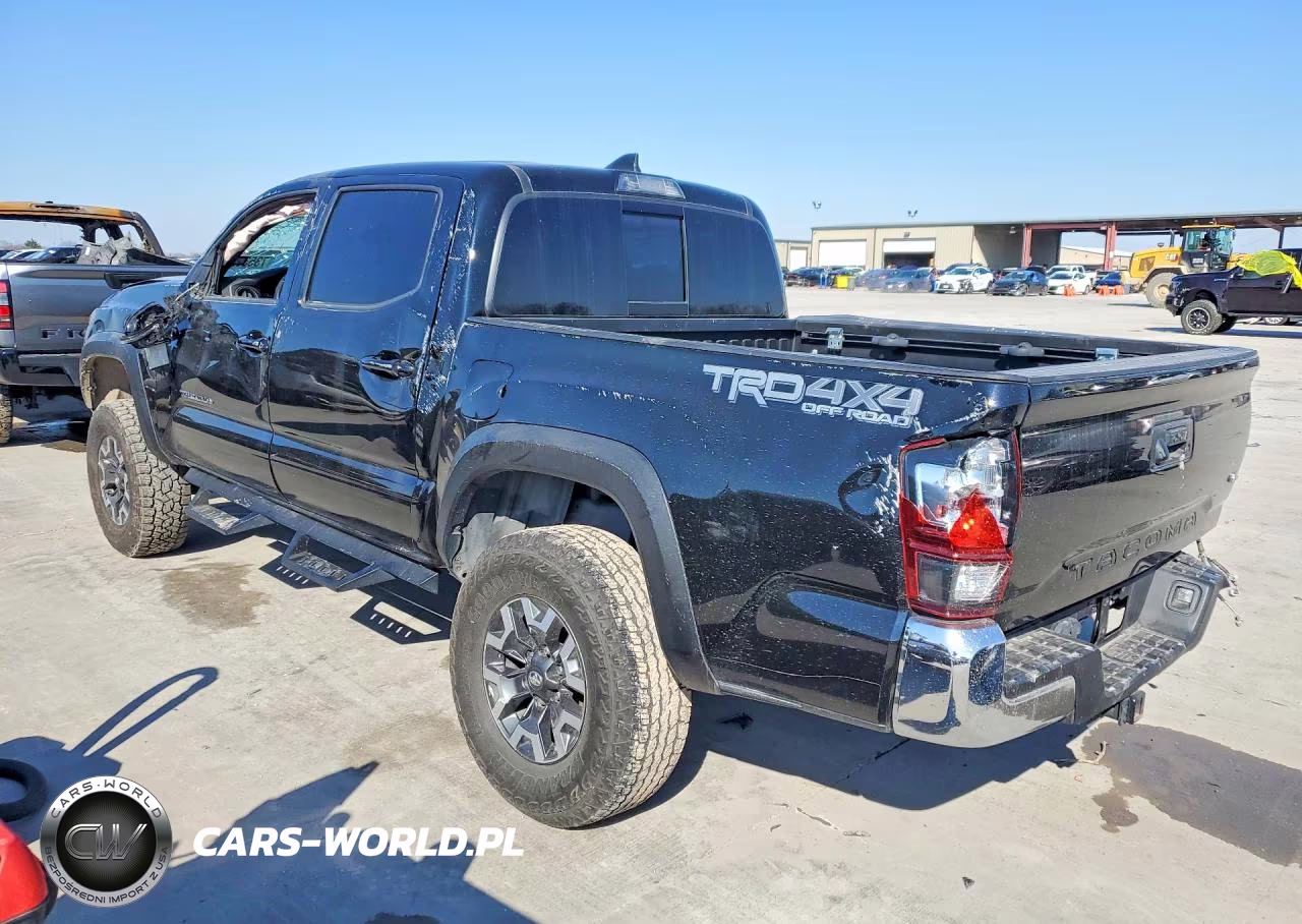 2018 Toyota Tacoma Double Cab VIN:5TFCZ5AN2JX129375 - 2