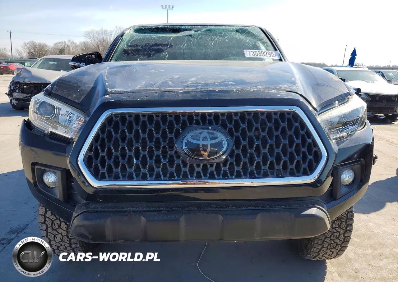 2018 Toyota Tacoma Double Cab VIN:5TFCZ5AN2JX129375 - 5