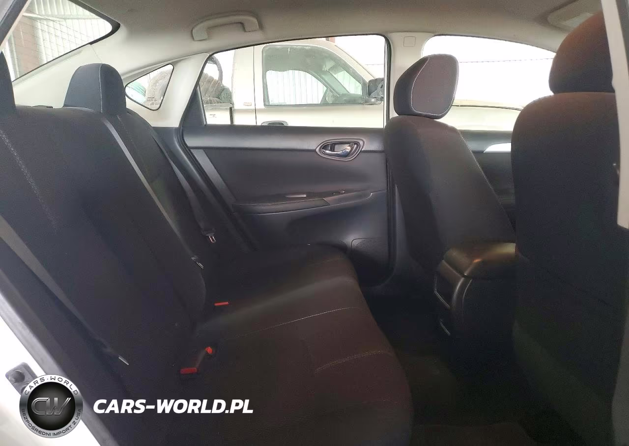 2018 Nissan Sentra S VIN:3N1AB7APXJY219674 - 10