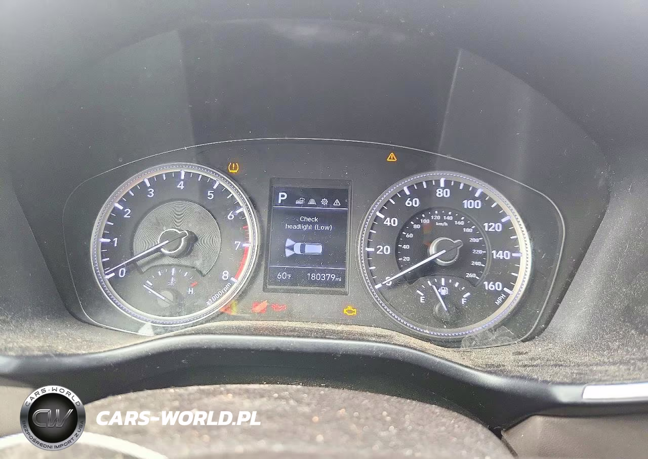 2019 Hyundai Santa Fe Se VIN:5NMS23AD7KH012252 - 9