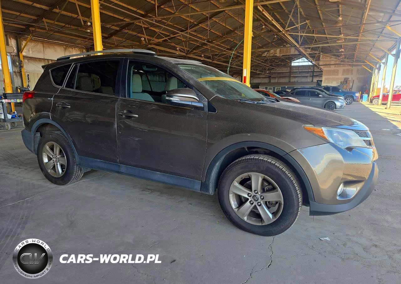 2015 Toyota Rav4 Xle VIN:2T3RFREVXFW238988 - 4