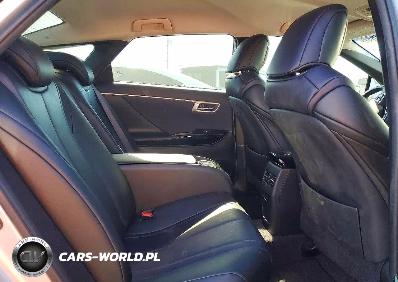 2019 Toyota Mirai VIN:JTDBVRBD6LA006252 - 10