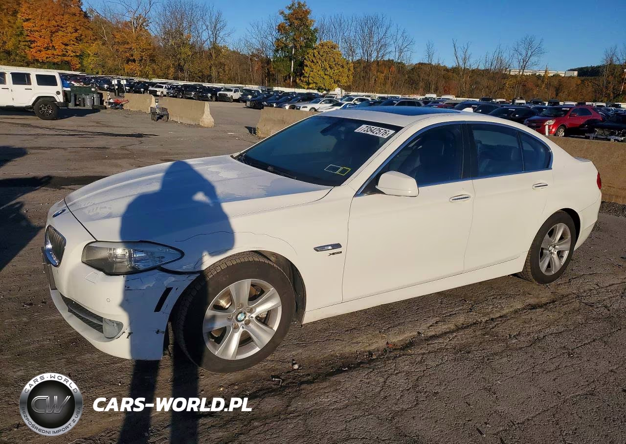 2012 BMW 528 Xi VIN:WBAXH5C5XCDW08906 - 1