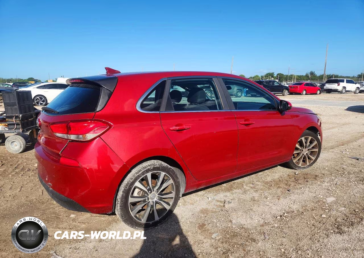 2018 Hyundai Elantra Gt Base VIN:KMHH35LE5JU025819 - 3